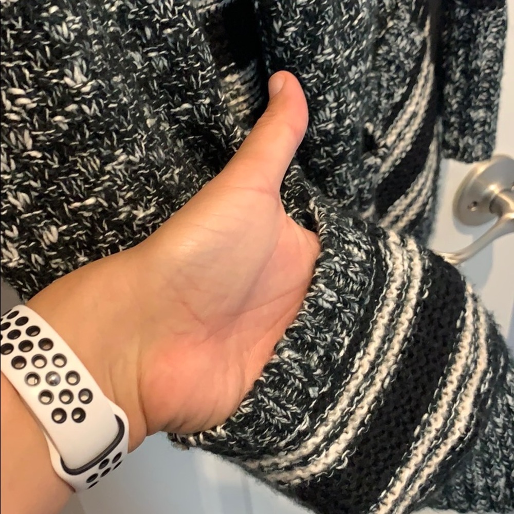 Sweater - Picture 3 of 3
